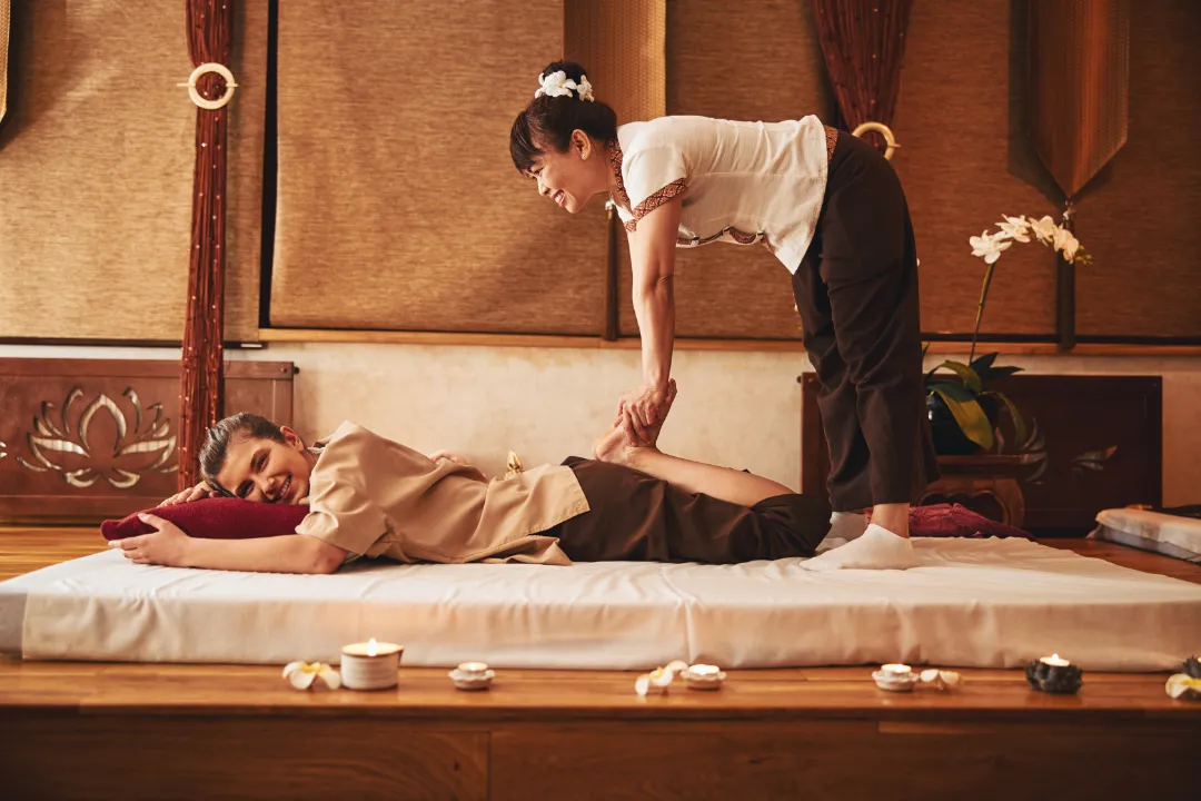 This person is geting Swedish Massage on a portable Massage bed in his apartnent in dubai.
