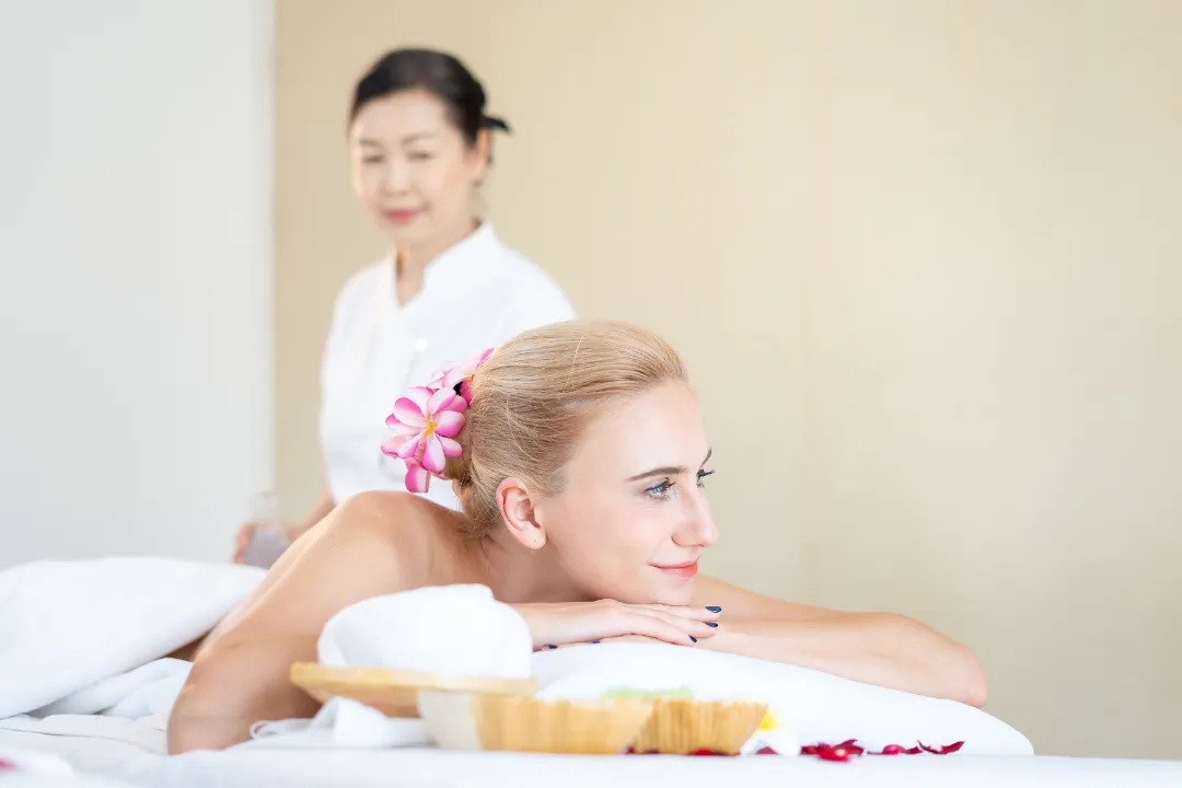 This person is geting Swedish Massage on a portable Massage bed in his apartnent in dubai.